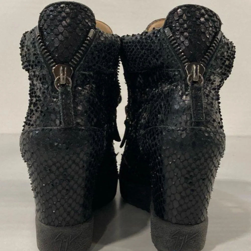 Women’s Giuseppe Zanotti Black Snakeskin Wedge Ankle Boots Size 36EU